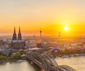 Kölner Lichter & Pariser Flair