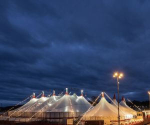 Weltweihnachtscircus